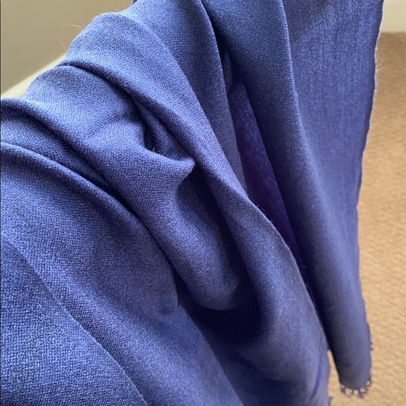 Cashmere scarf - Picture 3 of 3